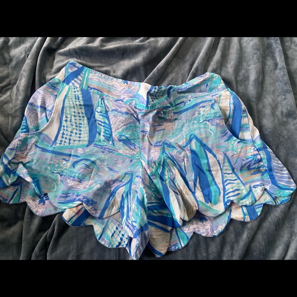 Lilly Pulitzer Scallop Shorts